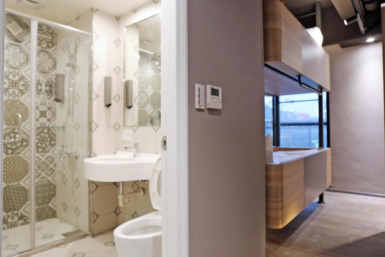 Kiwi Share Hotel Чжунли Экстерьер фото